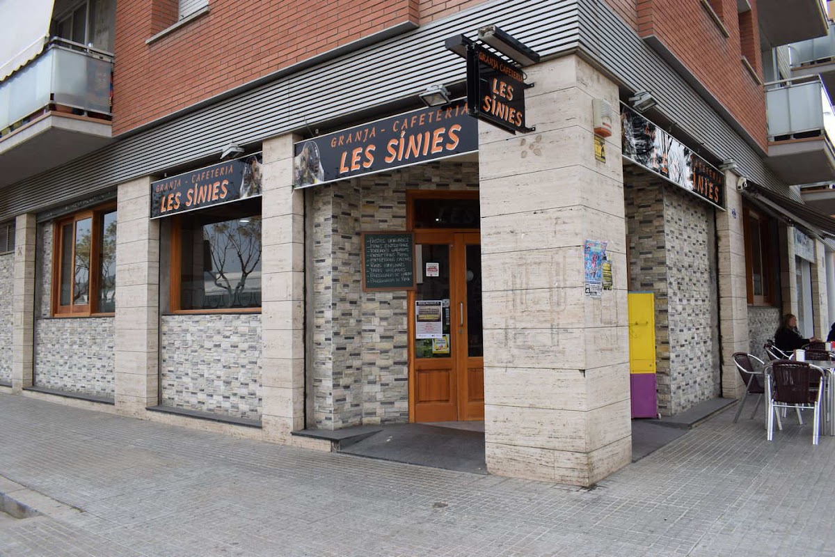 Granja Cafeteria Les sínies
