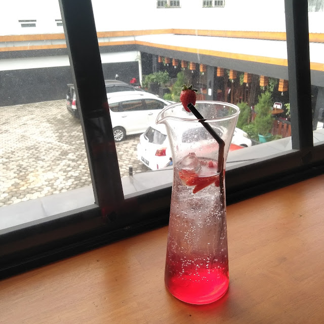 Strawberry Mojito