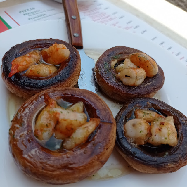 Champiñones Con Langostinos