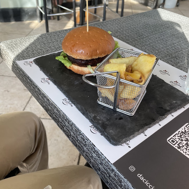 Burger Vegetarisch Mit Pommes Frites