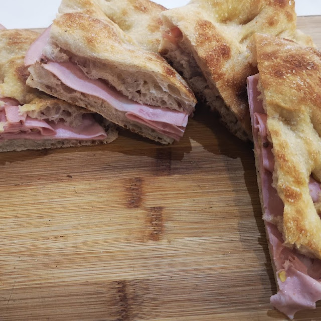 Pizza Bianca Con Mortadella