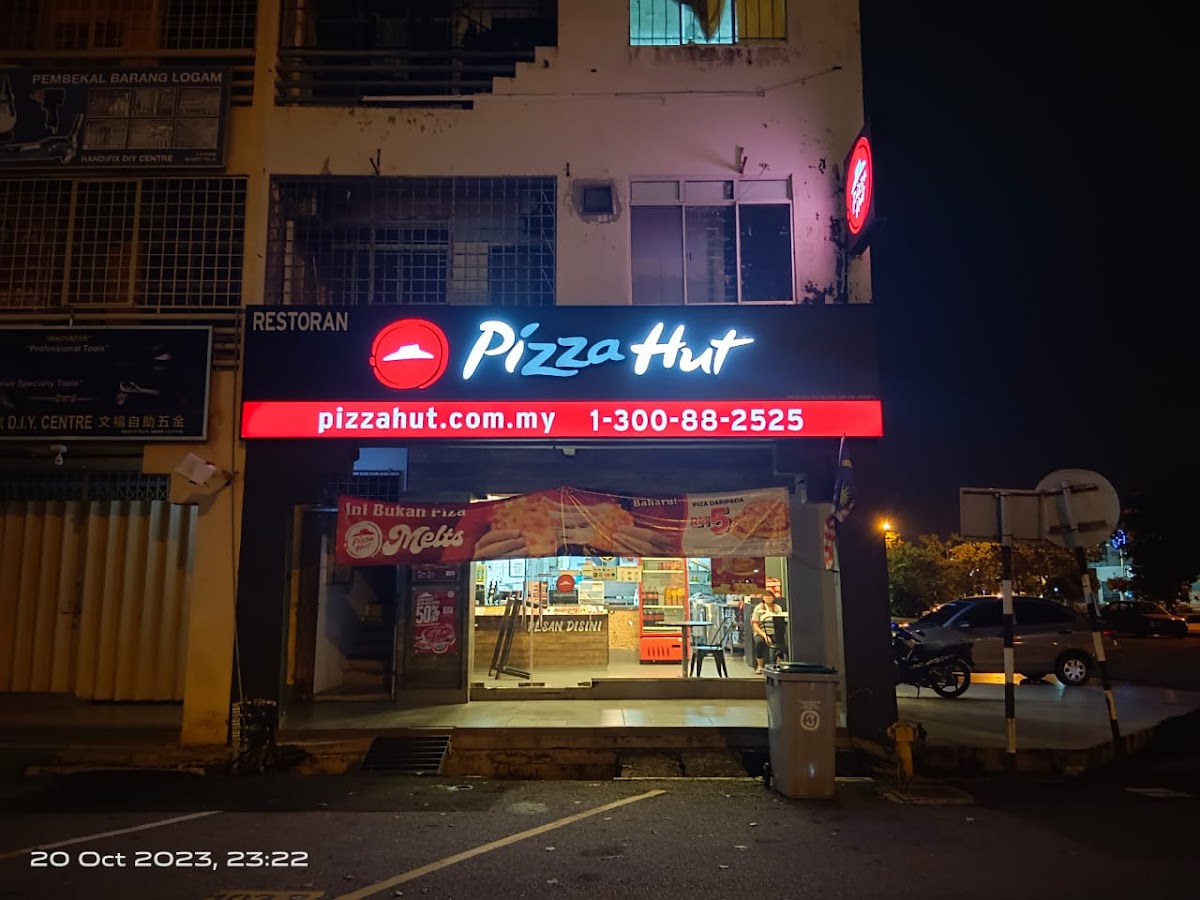 Pizza Hut Delivery Malim Jaya