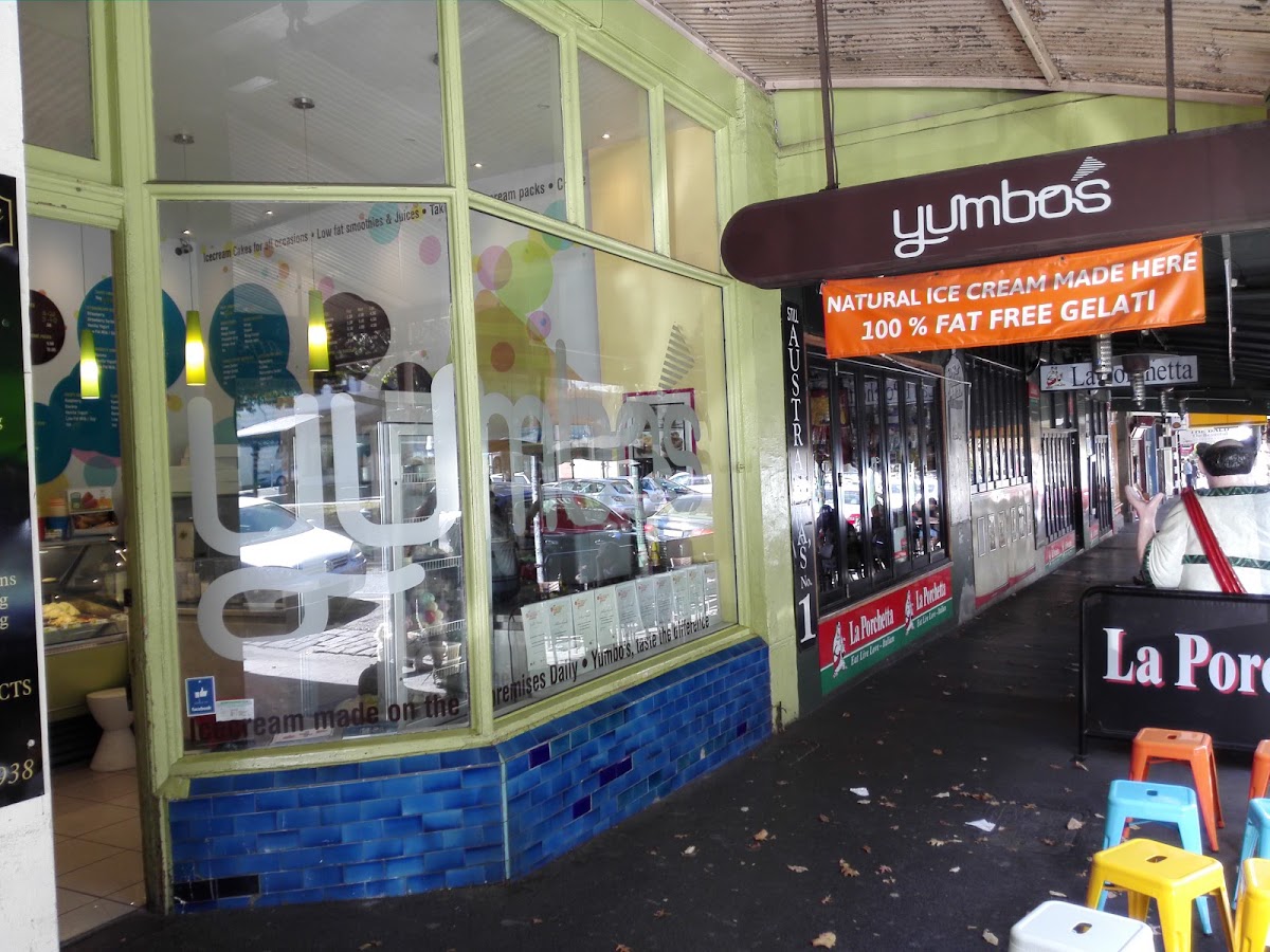 Yumbos