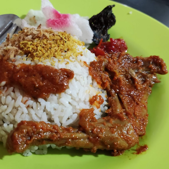 Nasi Gurih Gulai Ayam