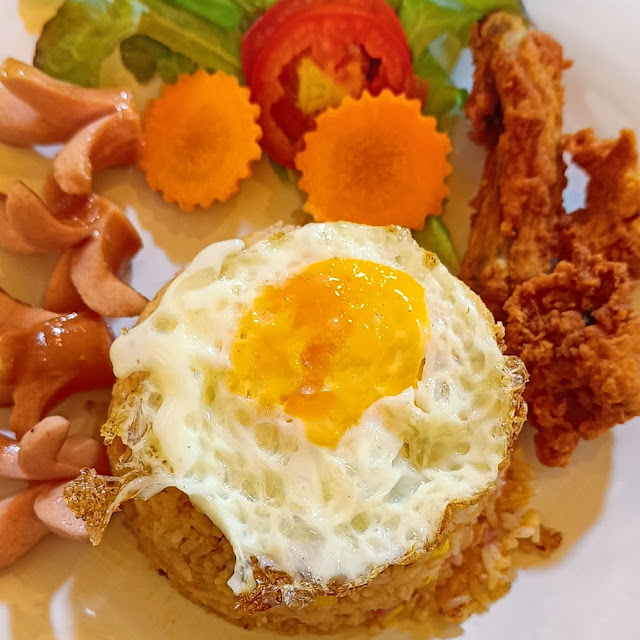 ข้าวผัดอเมริกัน