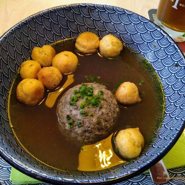 Leberknödelsuppe