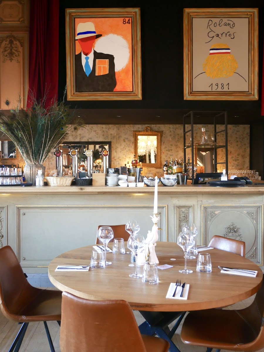 L' Avantage Restaurant