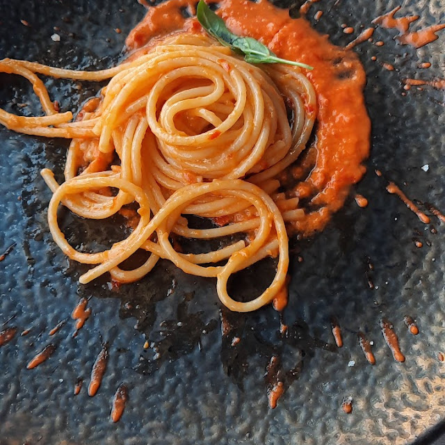 Spaghetti Op Siciliaanse Napolitaanse Wijze Met 3 Soorten Tomaten