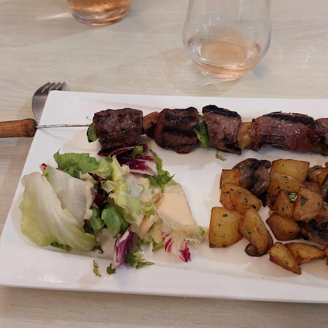 Brochette de Bœufs Et Pommes de Terre Sautées