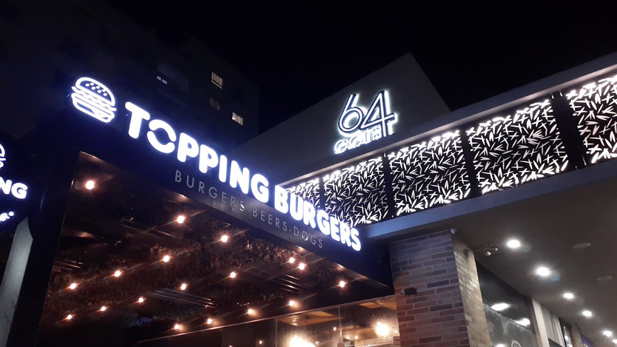 Topping Burgers