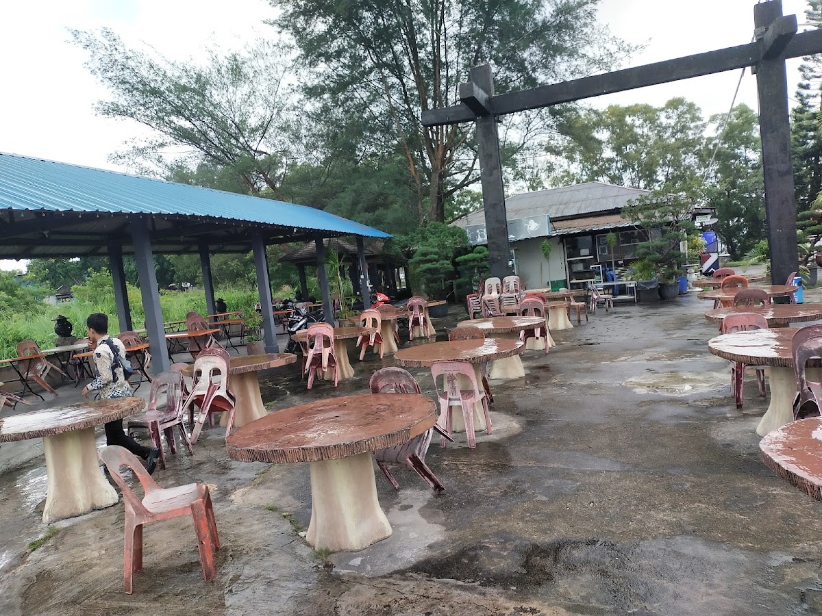 Cafe Cabuci (Cafe Bukit Cinta)