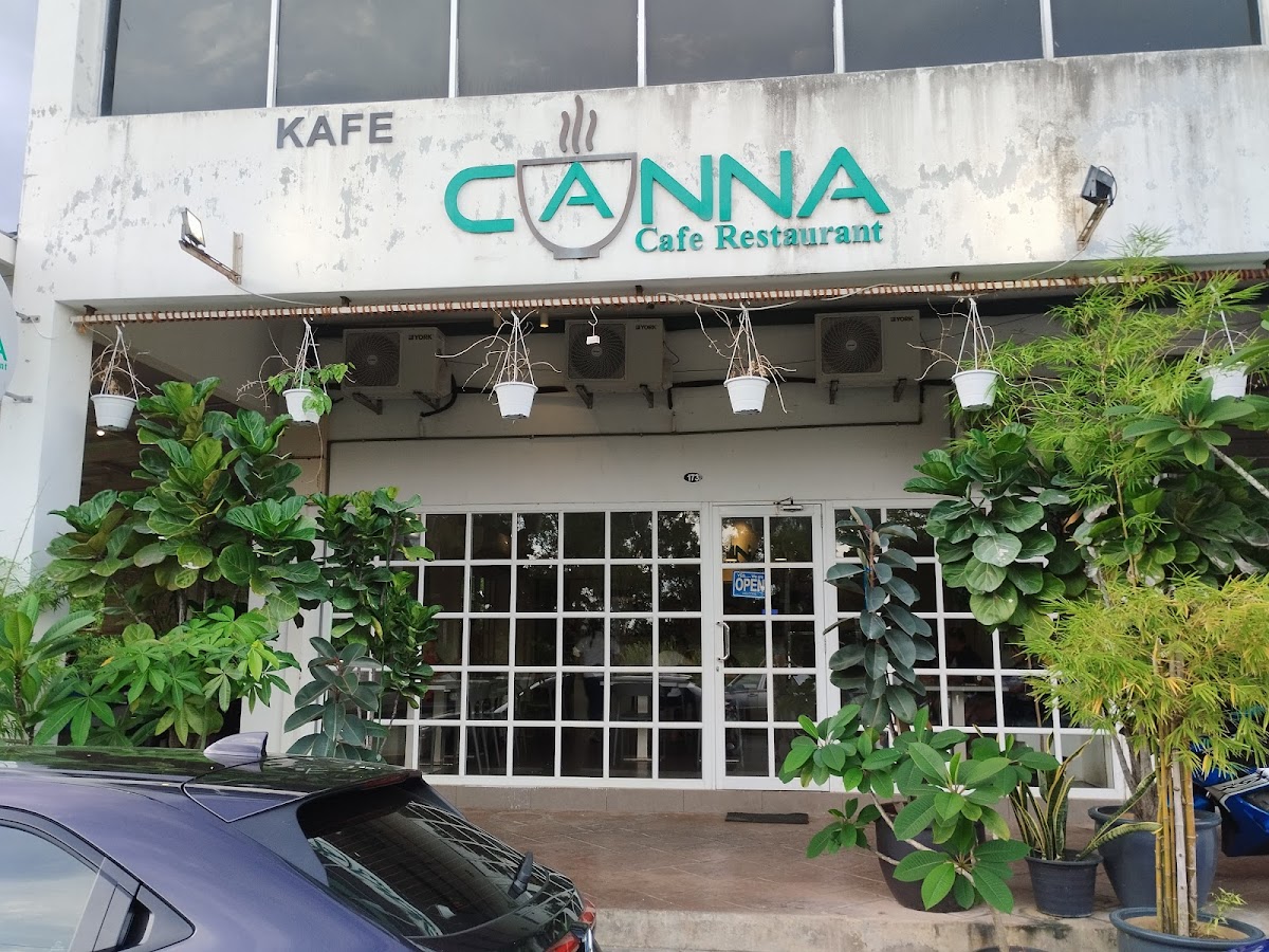 CANNA CAFE & RESTAURANT