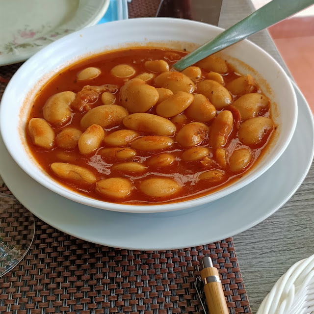 Gros Haricots A la Sauce Tomate