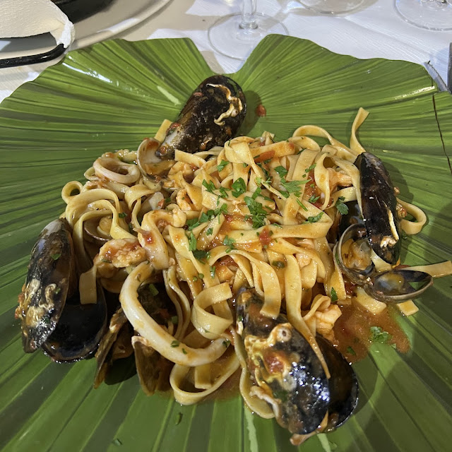 Blue Crab and Mussels Pasta