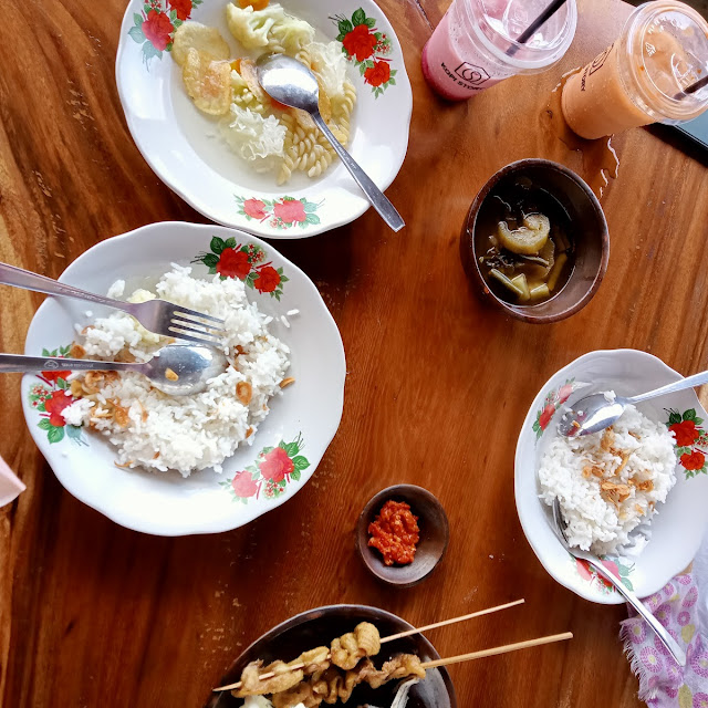 Sop Manten Sayur Asem Gereh Layur Kulit Ayam
