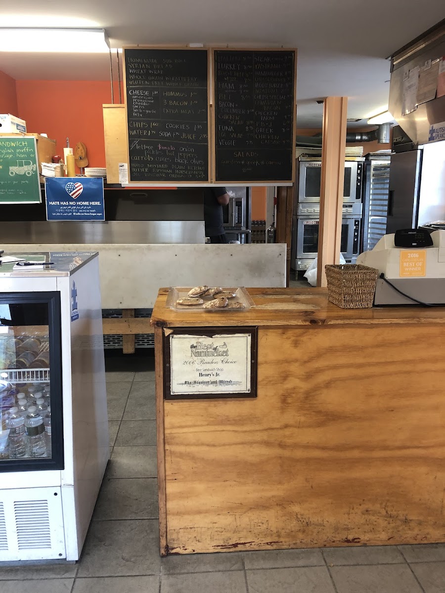 Henry’s Jr. Sandwich Shop