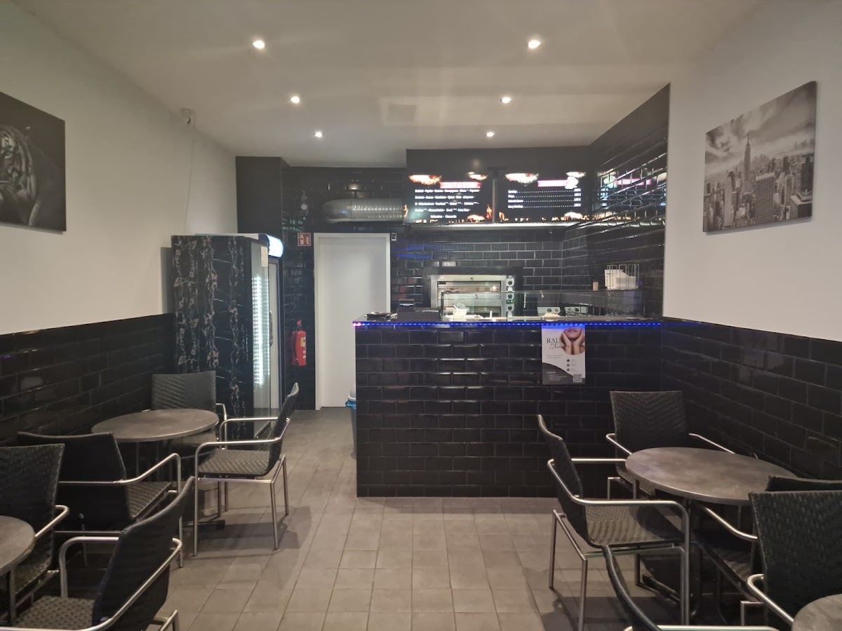 EMRA Pizzeria