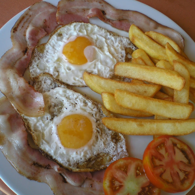 Huevos Con Bacon