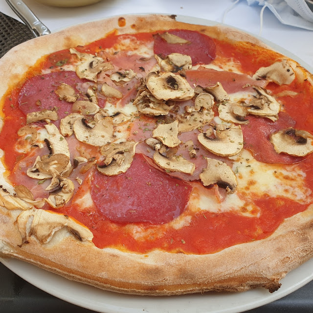 Pizza Prosciutto E Funghi