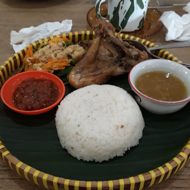 Nasi Ingkung Ayam Kampung
