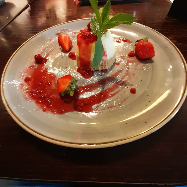 Sweet Dessert- Lemon and Raspberry Cheesecake with Strawberry