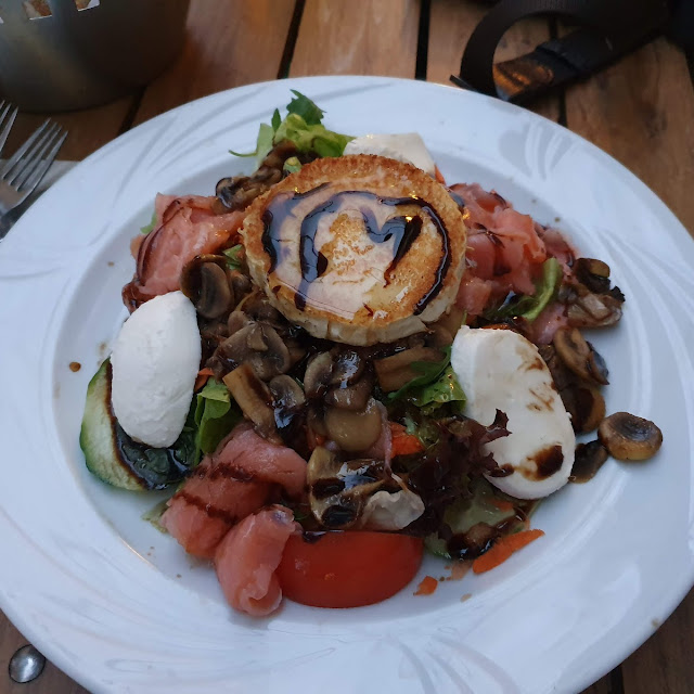 Gemischte Salat Mit Ziegenkäse