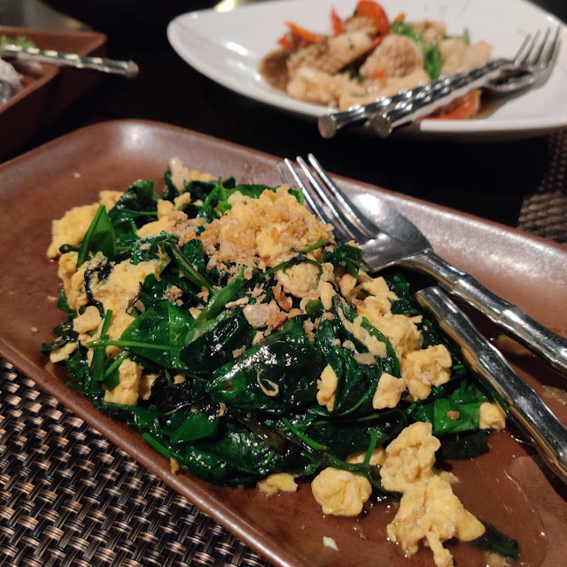 ใบเหลียงผัดไข่