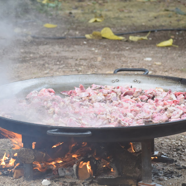 Paella de Arroz Y Conejo