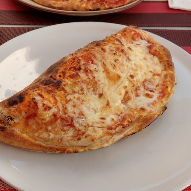 Pizza Calzone
