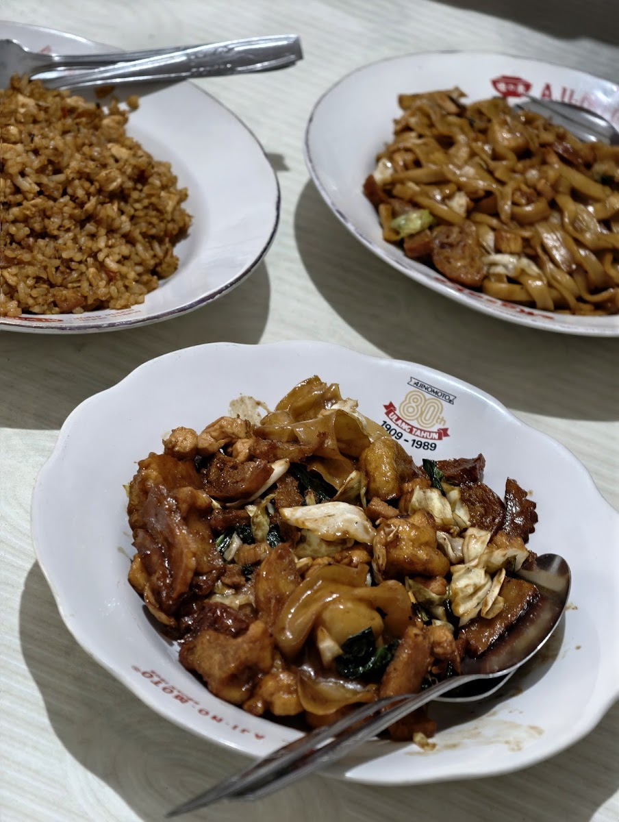 Rumah Makan Bah Kebek