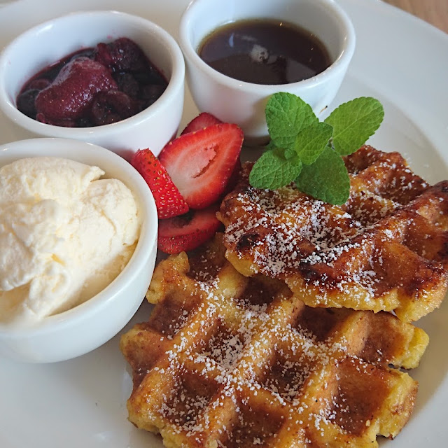 Waffles with Berries