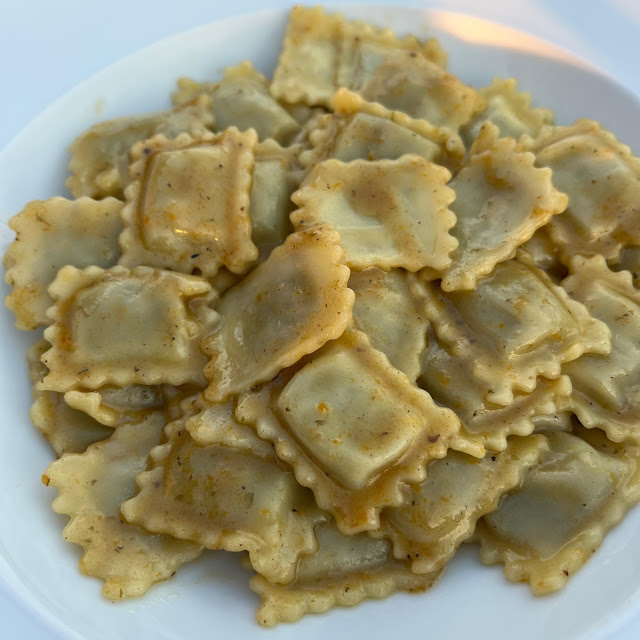 Ravioli Con Burro Salvia E Nocciole Delle Langhe