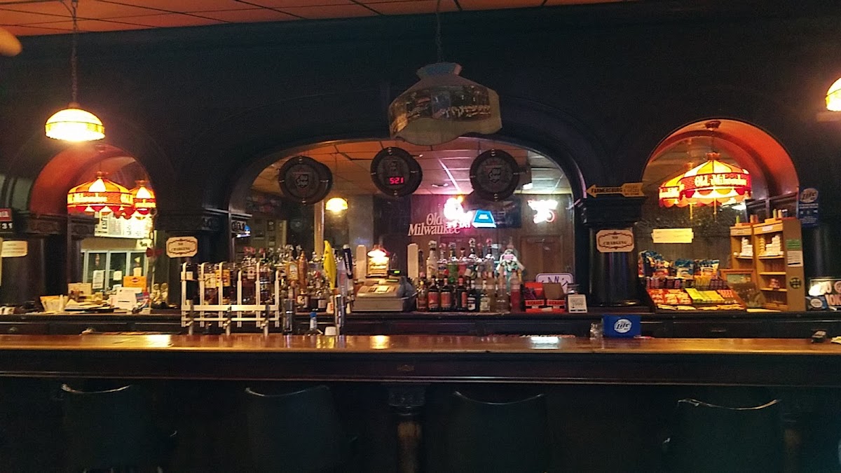 J R's Bar & Grill