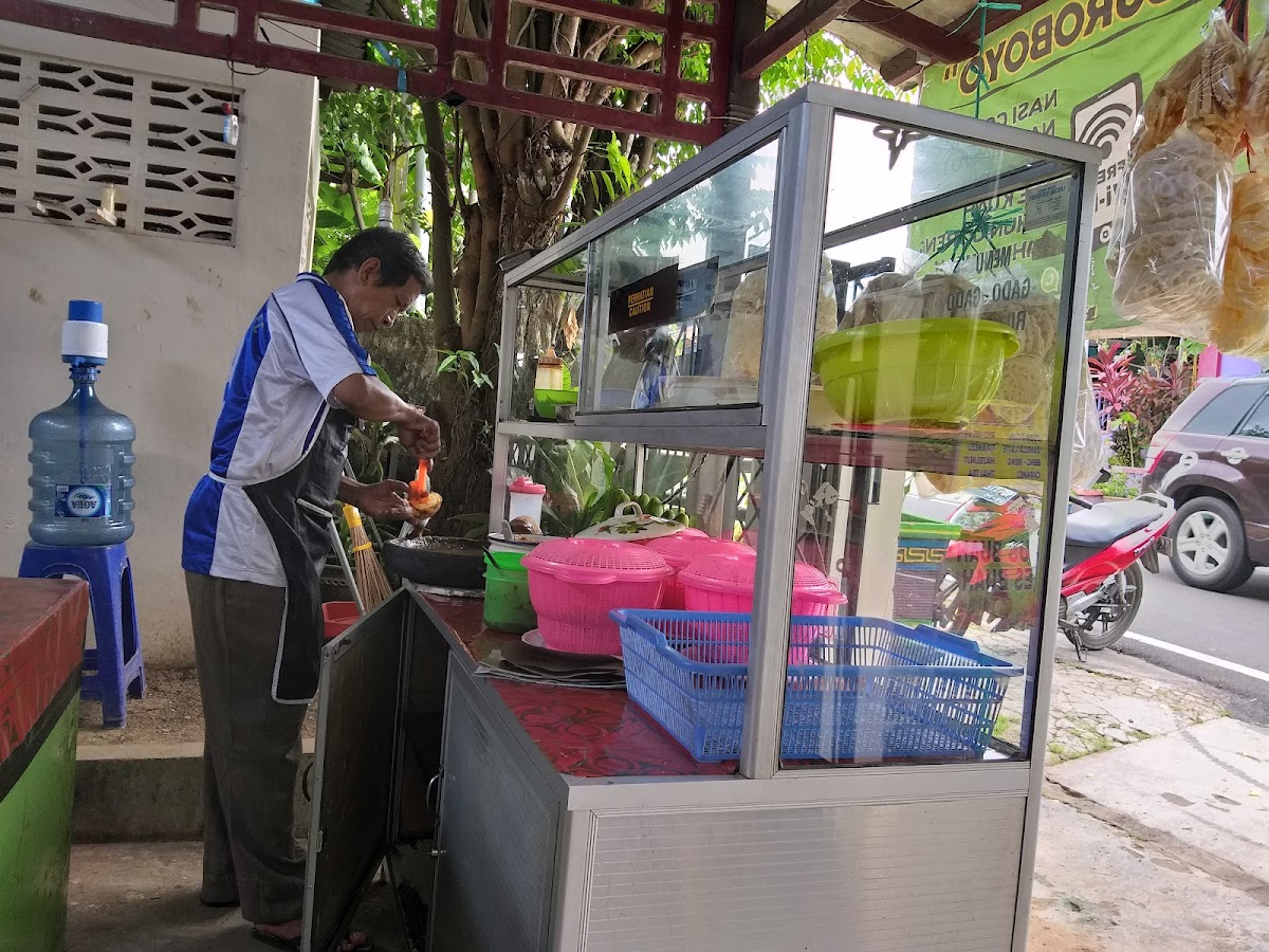 WARUNG SUROBOYO