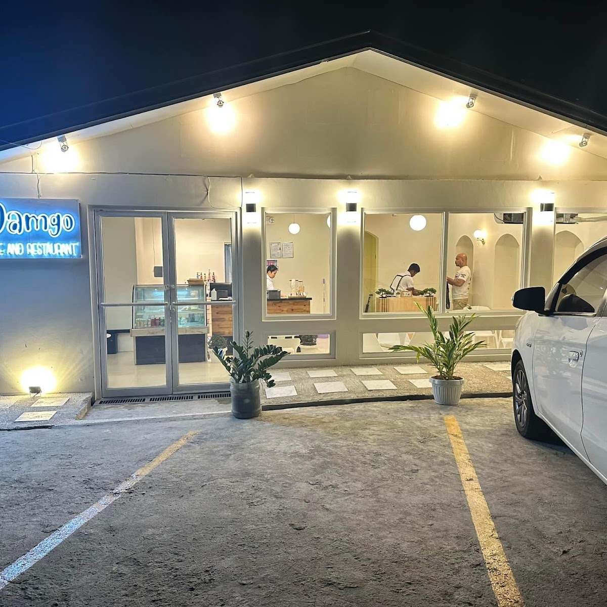 Damgo Cafe and Restuarant