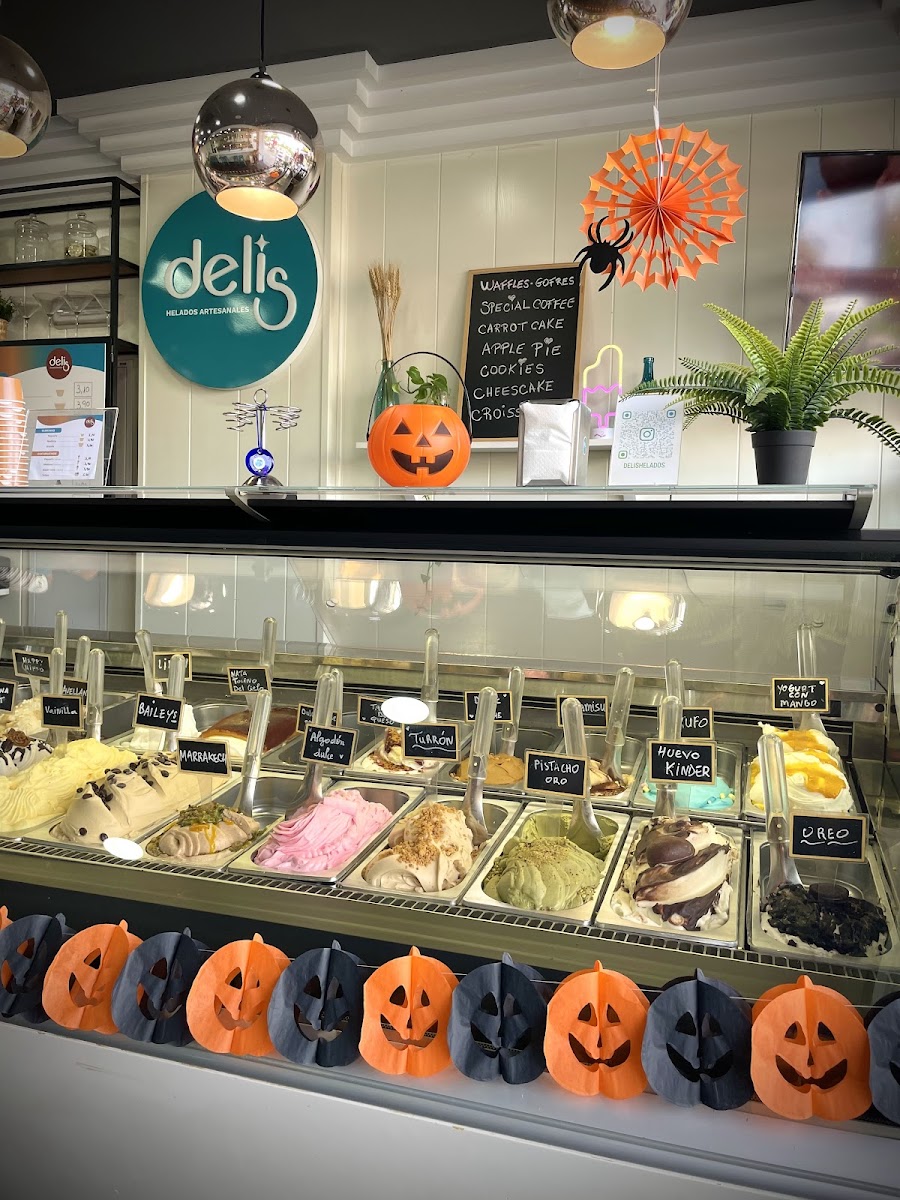DELIS HELADOS ARTESANALES
