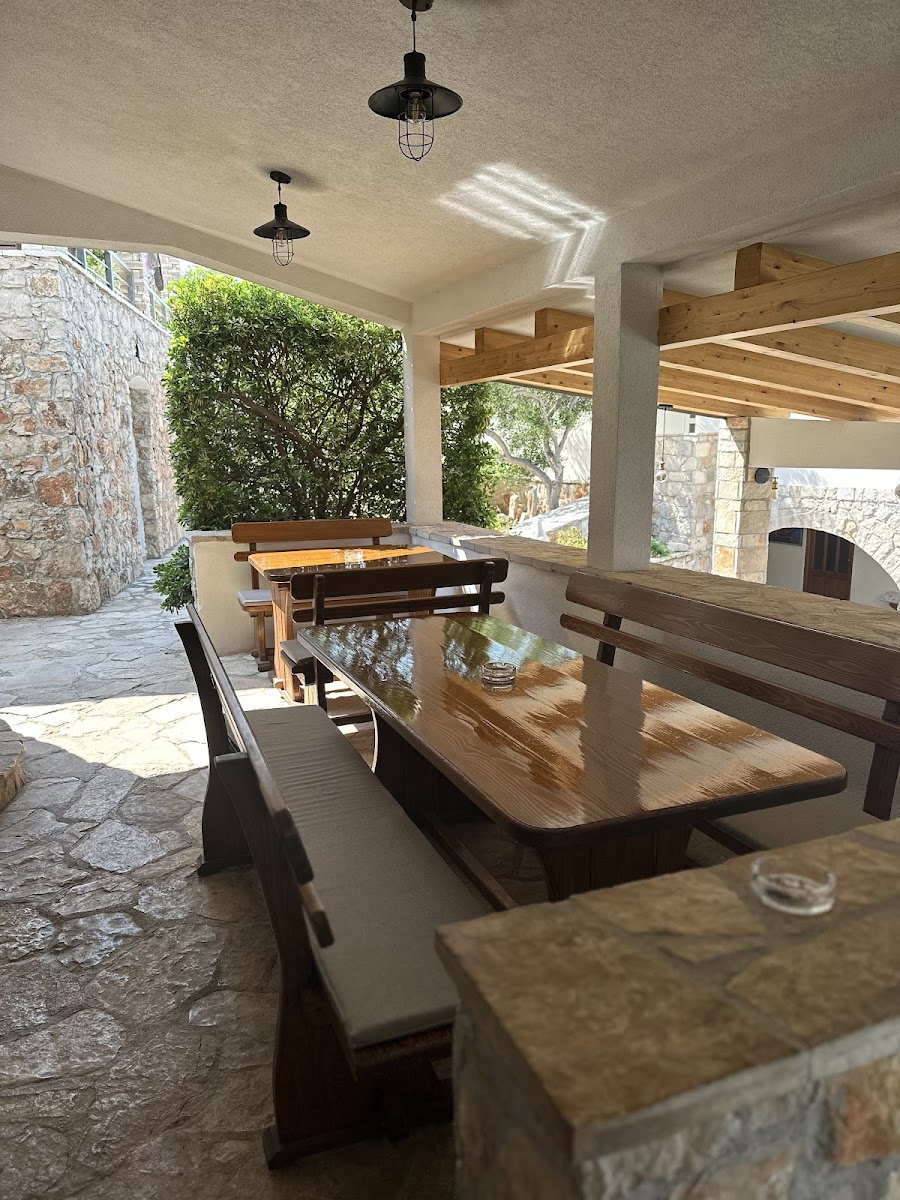 Pakomina Restaurant