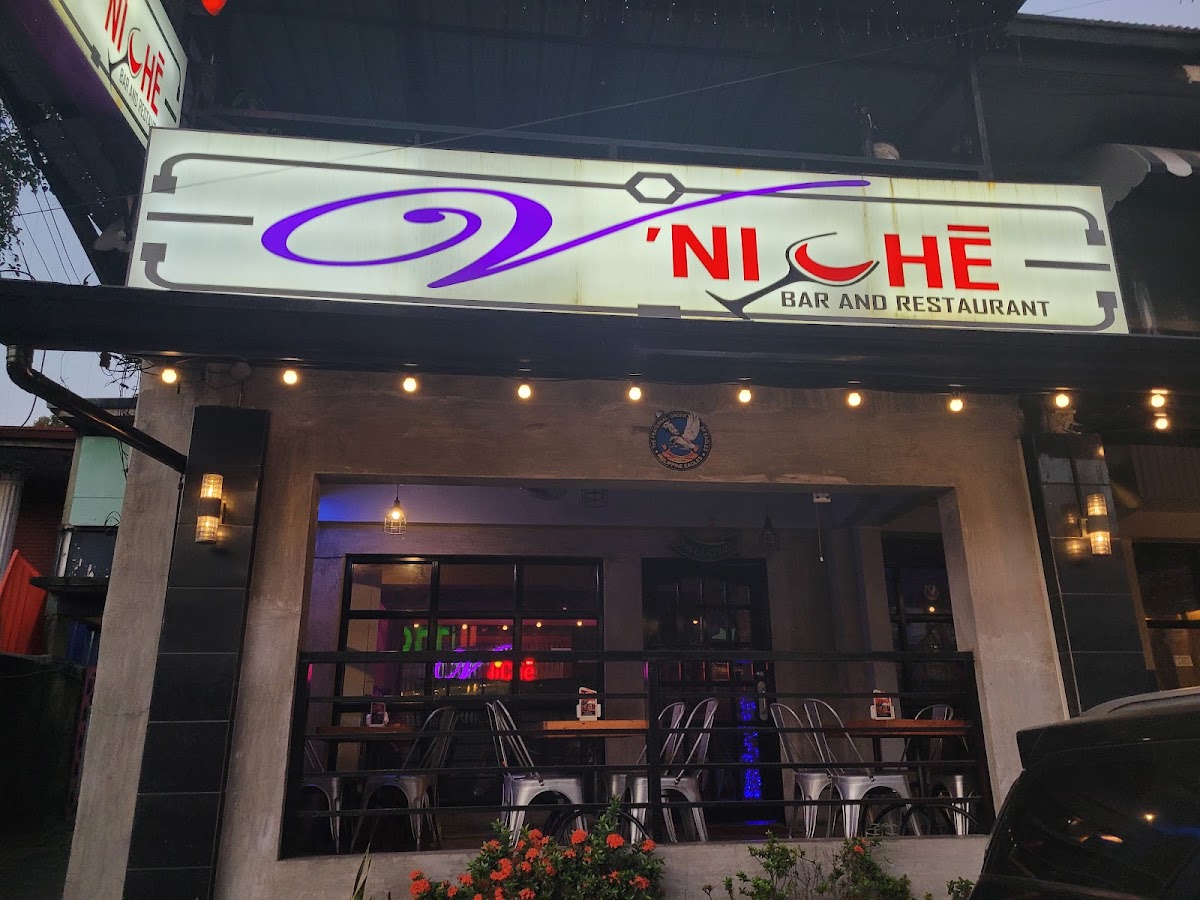 V' Niche Bar and Restaurant