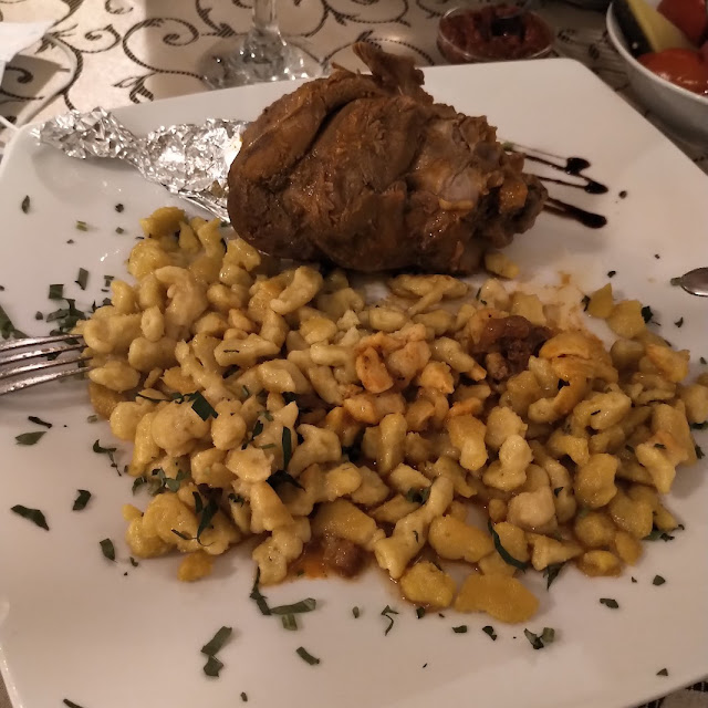 Ciolanu Brutaresei Cu Găluști De Casa Din Faina Și Ou