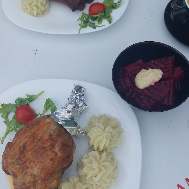 Ciolanul Bucataresei Si Piure Cu Trufe