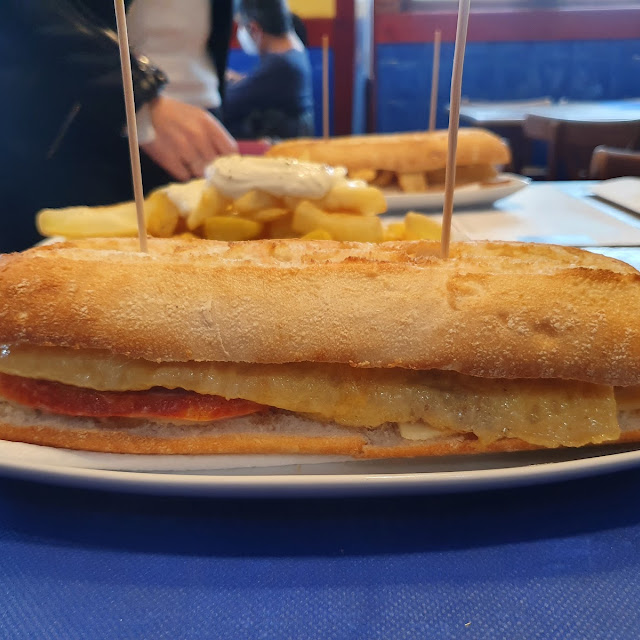 Baguette Lomo Tortilla Francesa Y Bacon