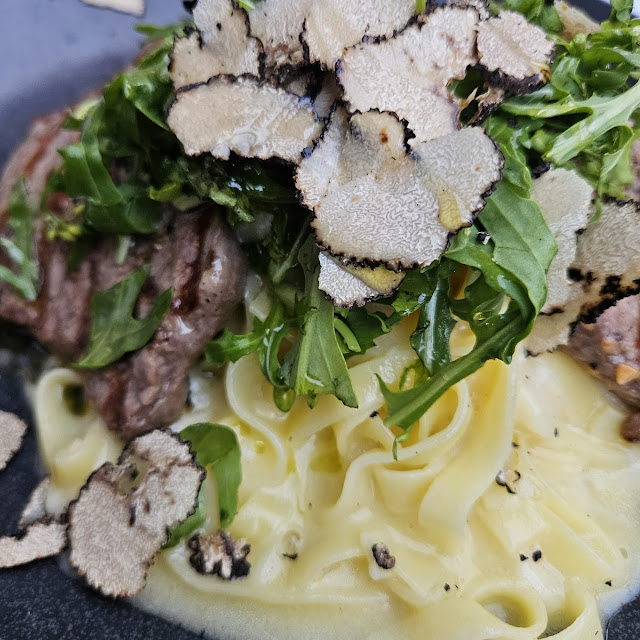 Pasta Parmigiano Con Tartufo Fileto