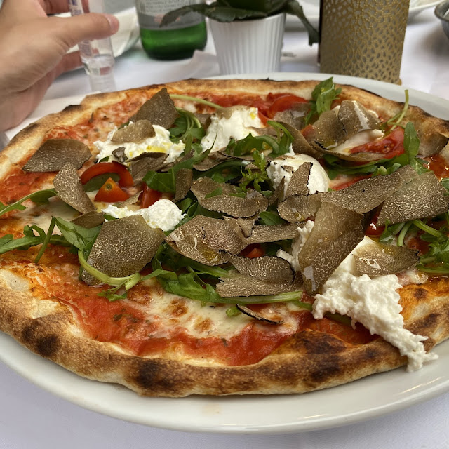 Pizza Con Tartufo Nero
