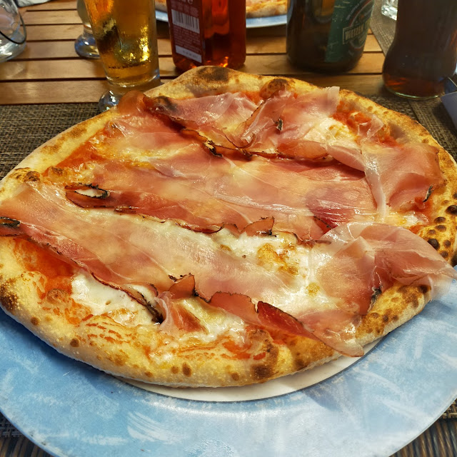 Pizza Tomino E Speck