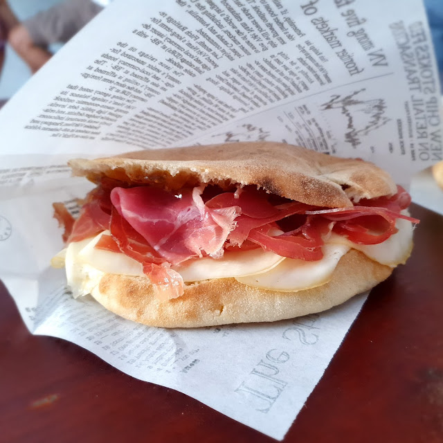 Puccia Con Capocollo Burrate E Zucchine