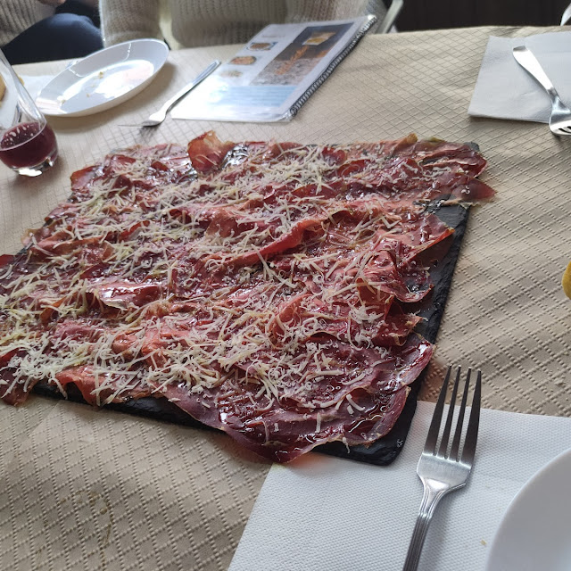 Cecina Con Queso Rayado