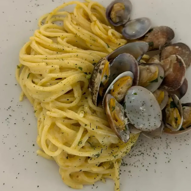 Lo Spaghettone Alle Vongole