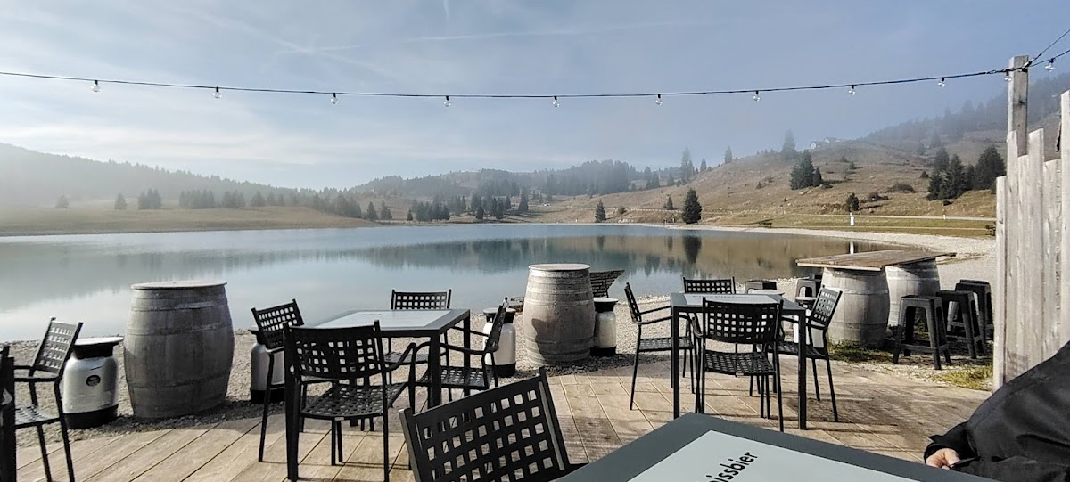 Hangar Lago Coe
