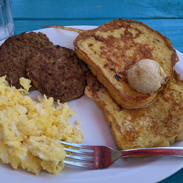 French Toast and Scrambled Eggs with Turkey Sausage