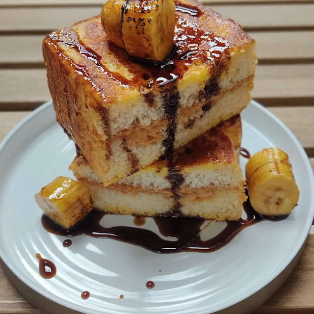 French Toast with Rum Kahlua Cream